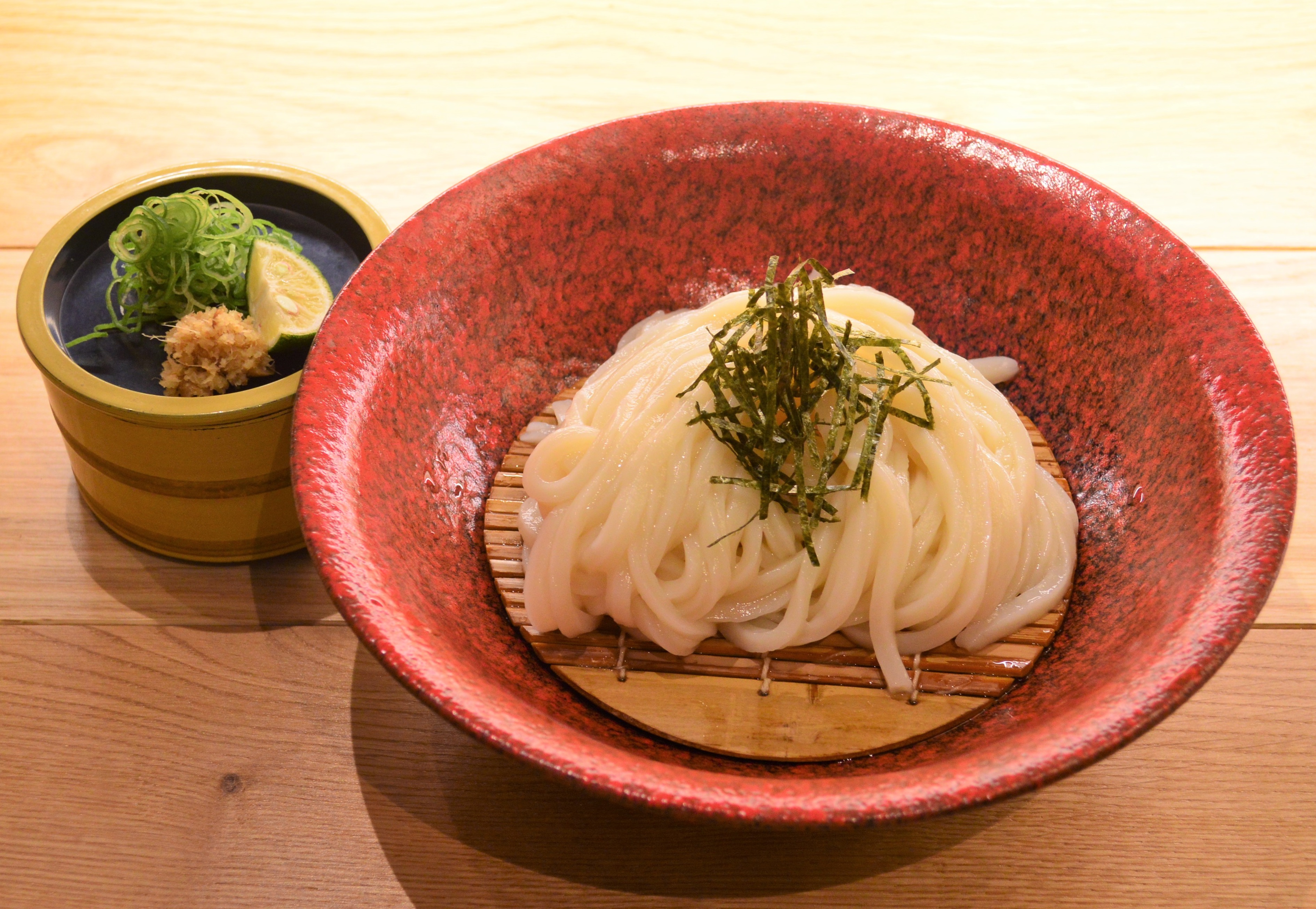 新食感を存分に堪能できる!「ざるうどん」