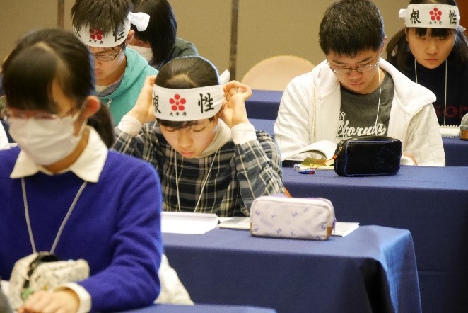 本番さながらの「リアル入試」に挑む受験生