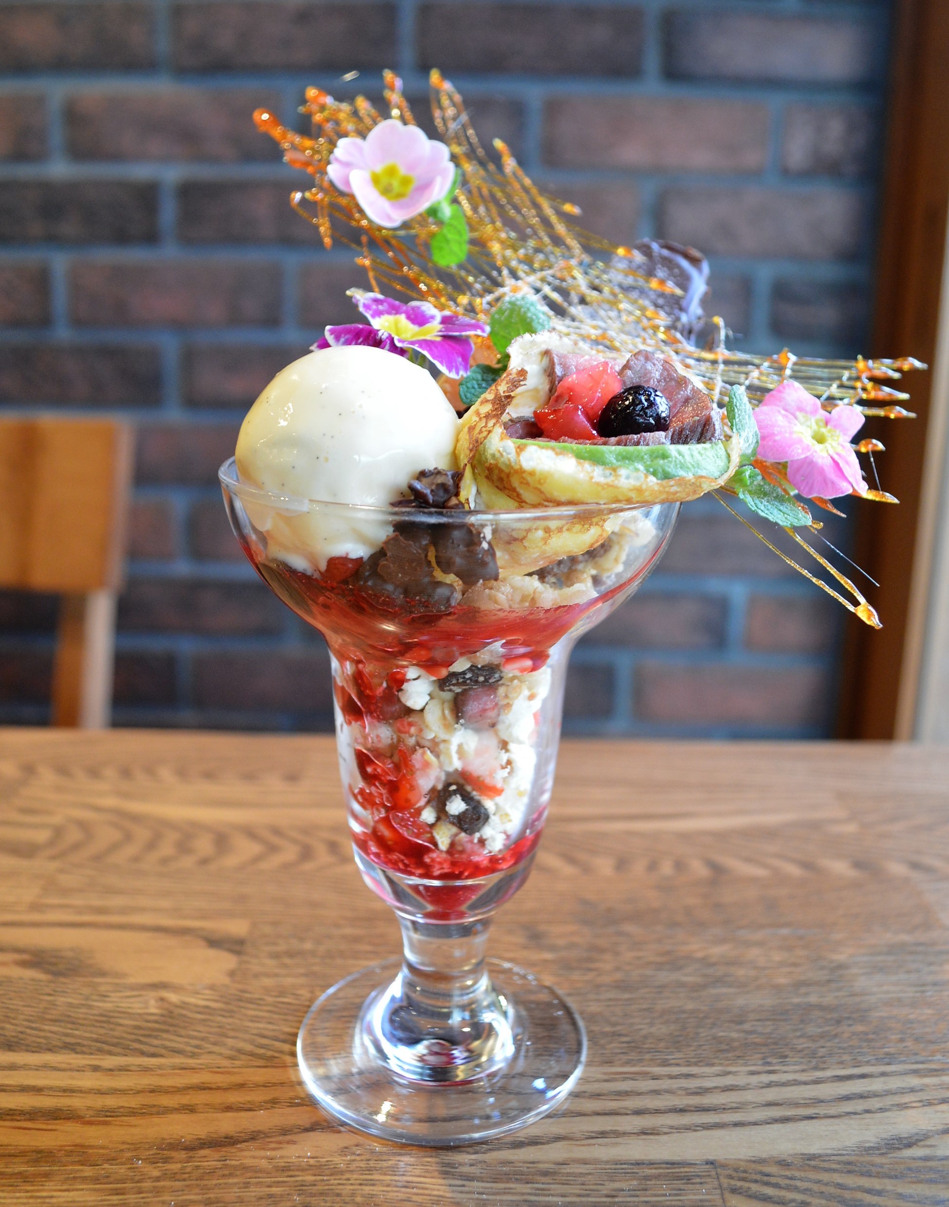 肉×チョコ×花の「フラワー肉パフェ2018」