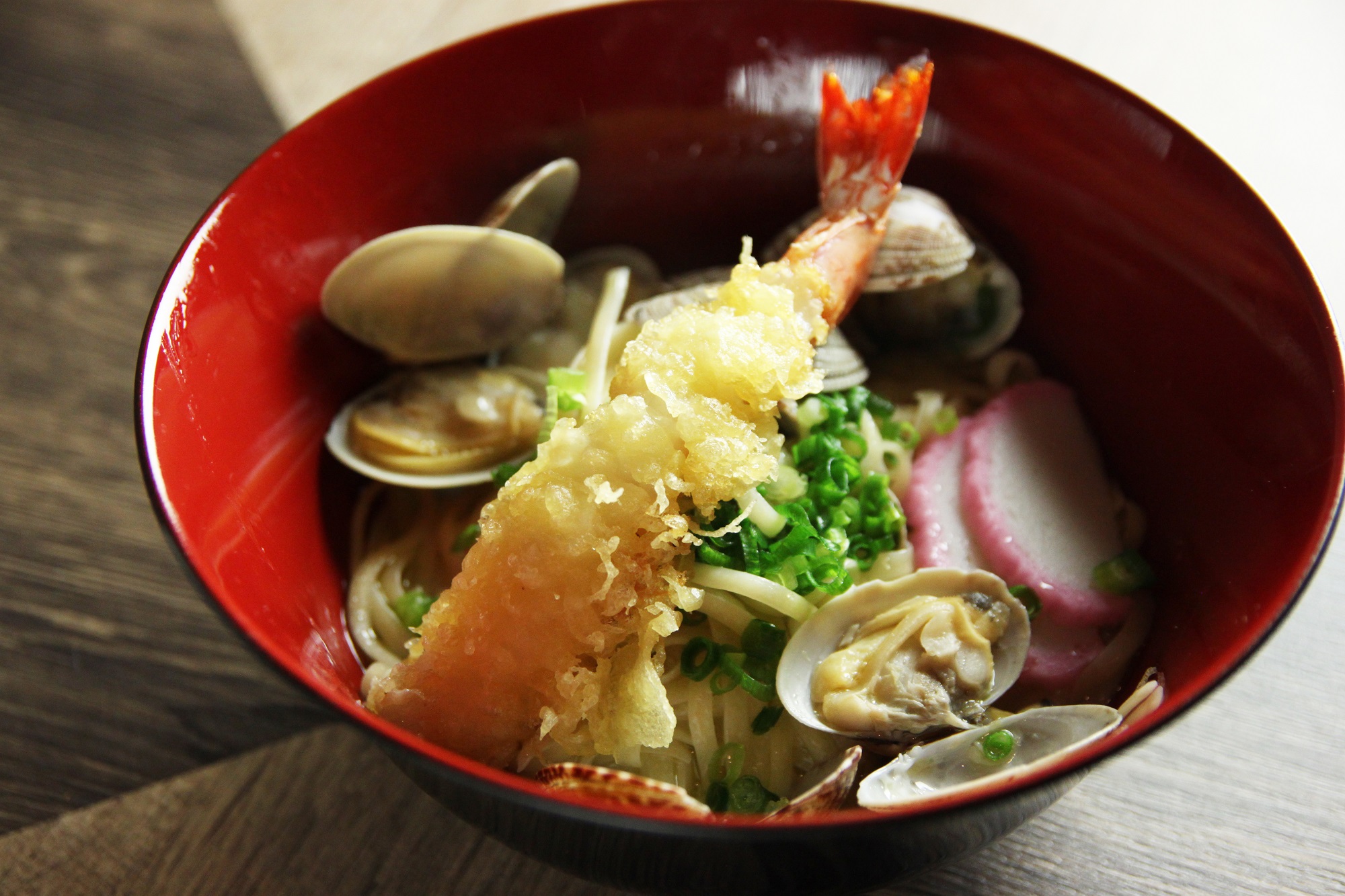 見た目はそば?年越し海老天パスタ