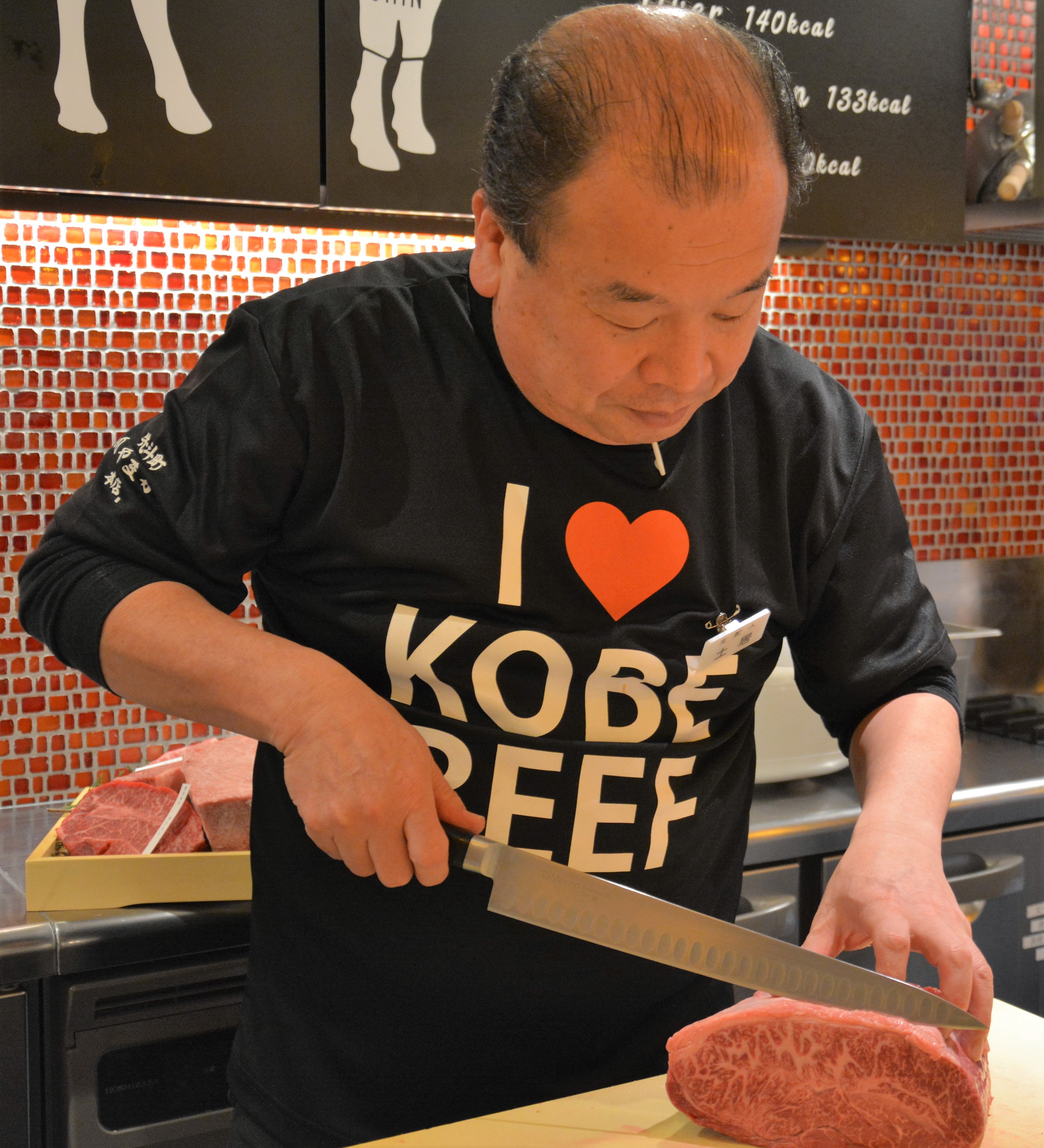 高槻市の人気精肉 焼肉店が満を持して 京都 先斗町に登場 焼肉やまかわ本店 が3 21グランドオープン 鹿児島県産最高級黒毛和牛 のざき牛 や神戸牛をお手頃価格で 自社精肉店で一頭買いしてご提供 目玉は100g 厚さ3センチの 姿切り Prでっせ