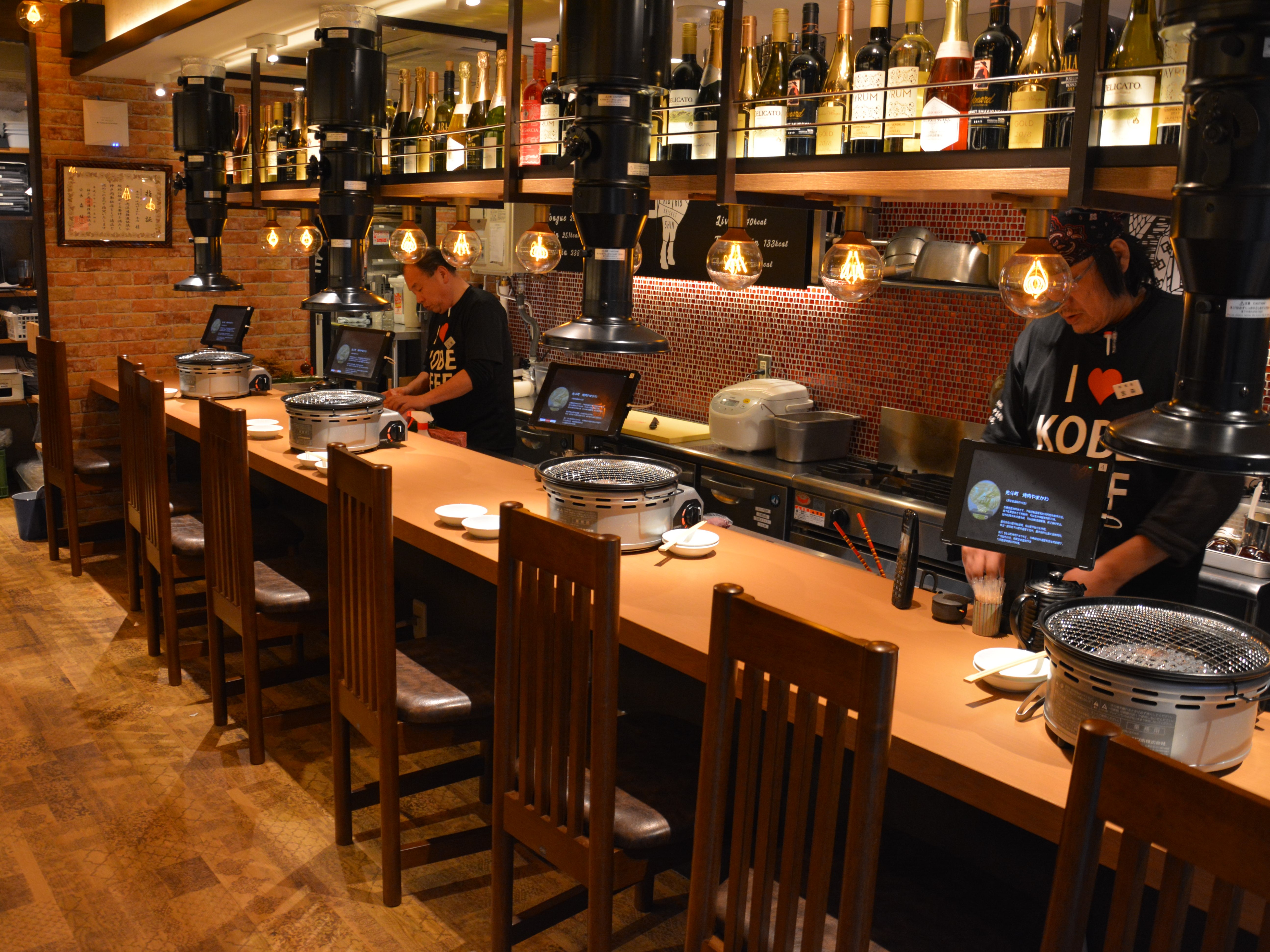 高槻市の人気精肉 焼肉店が満を持して 京都 先斗町に登場 焼肉やまかわ本店 が3 21グランドオープン 鹿児島県産最高級黒毛和牛 のざき牛 や神戸牛をお手頃価格で 自社精肉店で一頭買いしてご提供 目玉は100g 厚さ3センチの 姿切り Prでっせ