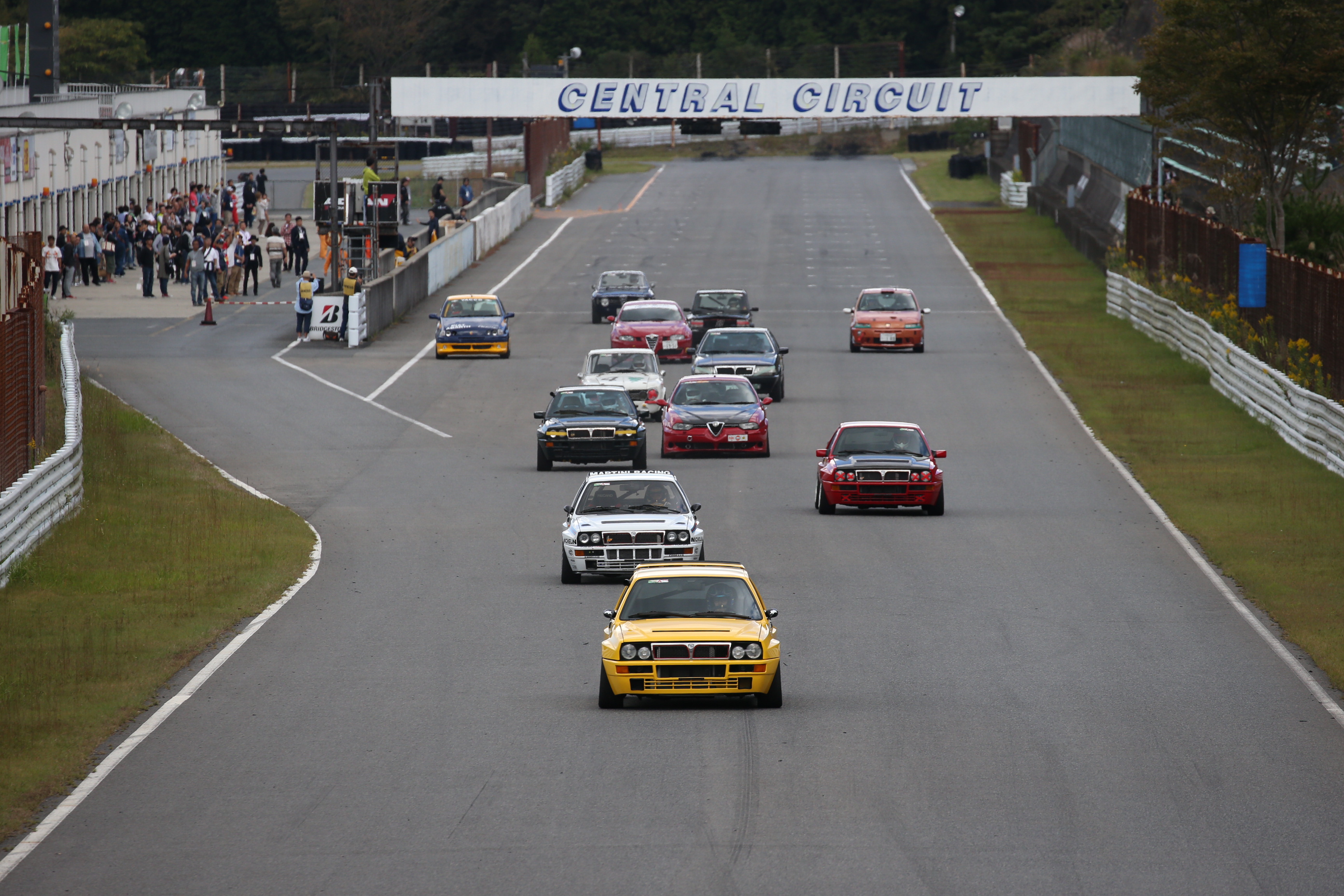 イタリアンカーフェスタ in セントラルサーキット Ciao Italia 19 25 Anniversario Supported By Dunlop 10月日 日 開催 Prでっせ イタリアンカーフェスタ in セントラルサーキット Ciao Italia 19 25 Anniversario Supported By Dunlop 10月日 日 開催 Prでっせ