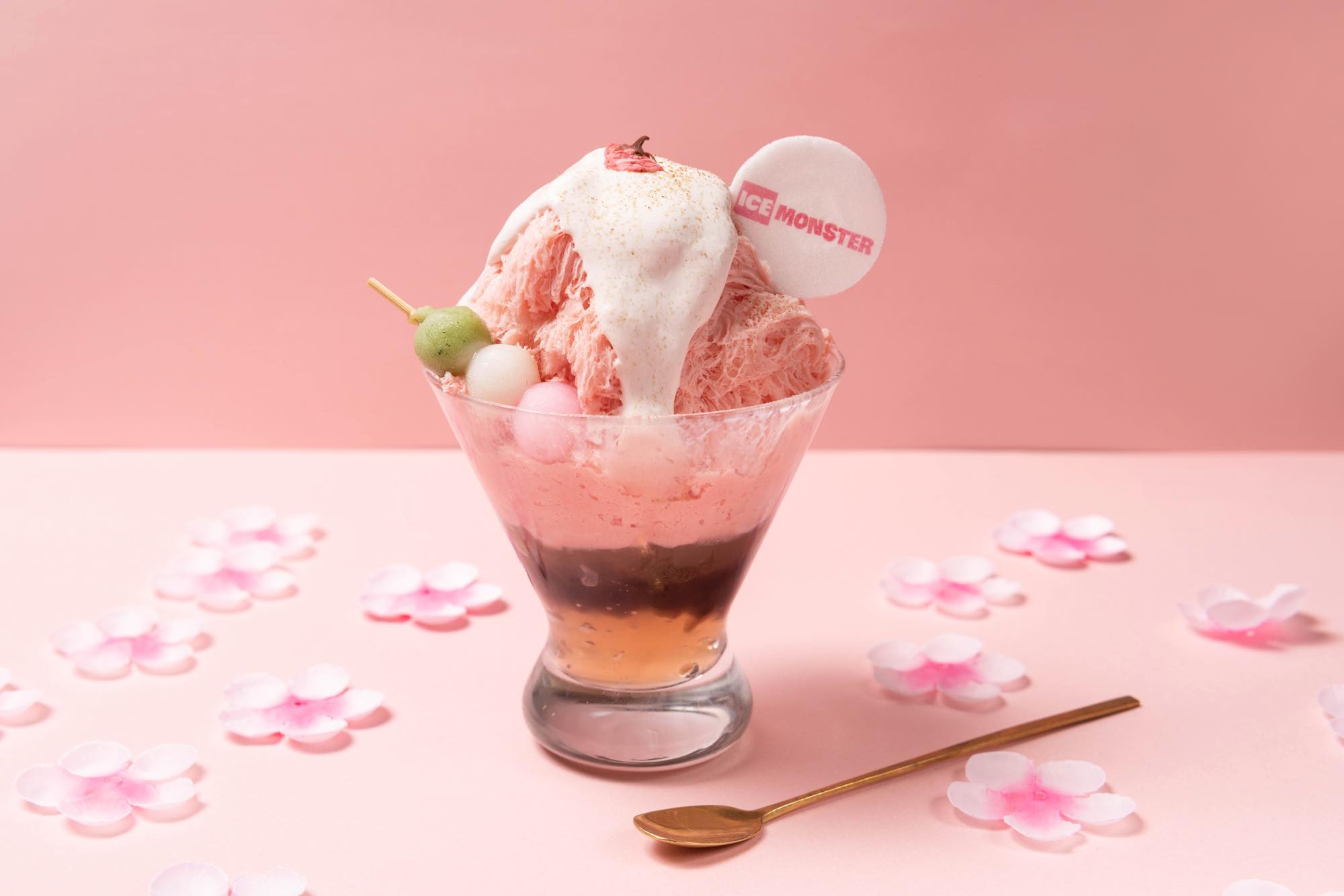 台湾発 世界一の新食感かき氷「ICE MONSTER」にて 「桜ミルクパフェ