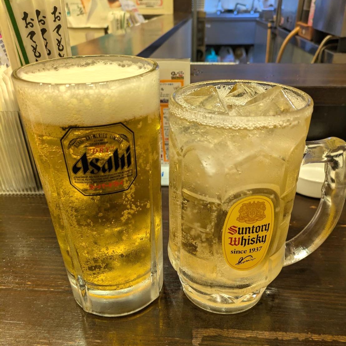 ワークライフバランス一切無視！「社畜」に乾杯
堺東の居酒屋で「社畜割」10/8（水）開始
～平日21時以降限定、疲れ切った顔で来店するとビール2杯プレゼント～