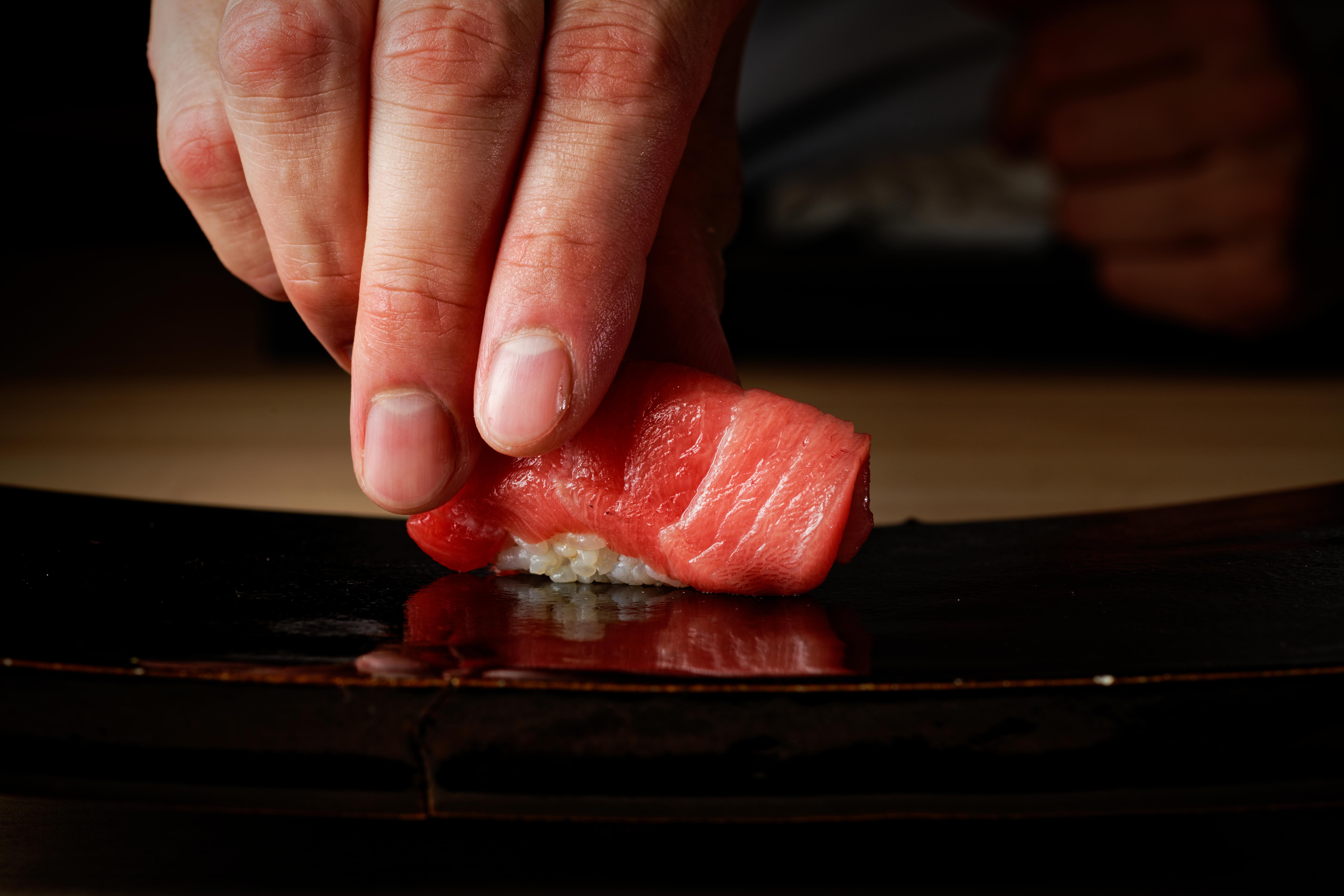 産地直送の魚を提供