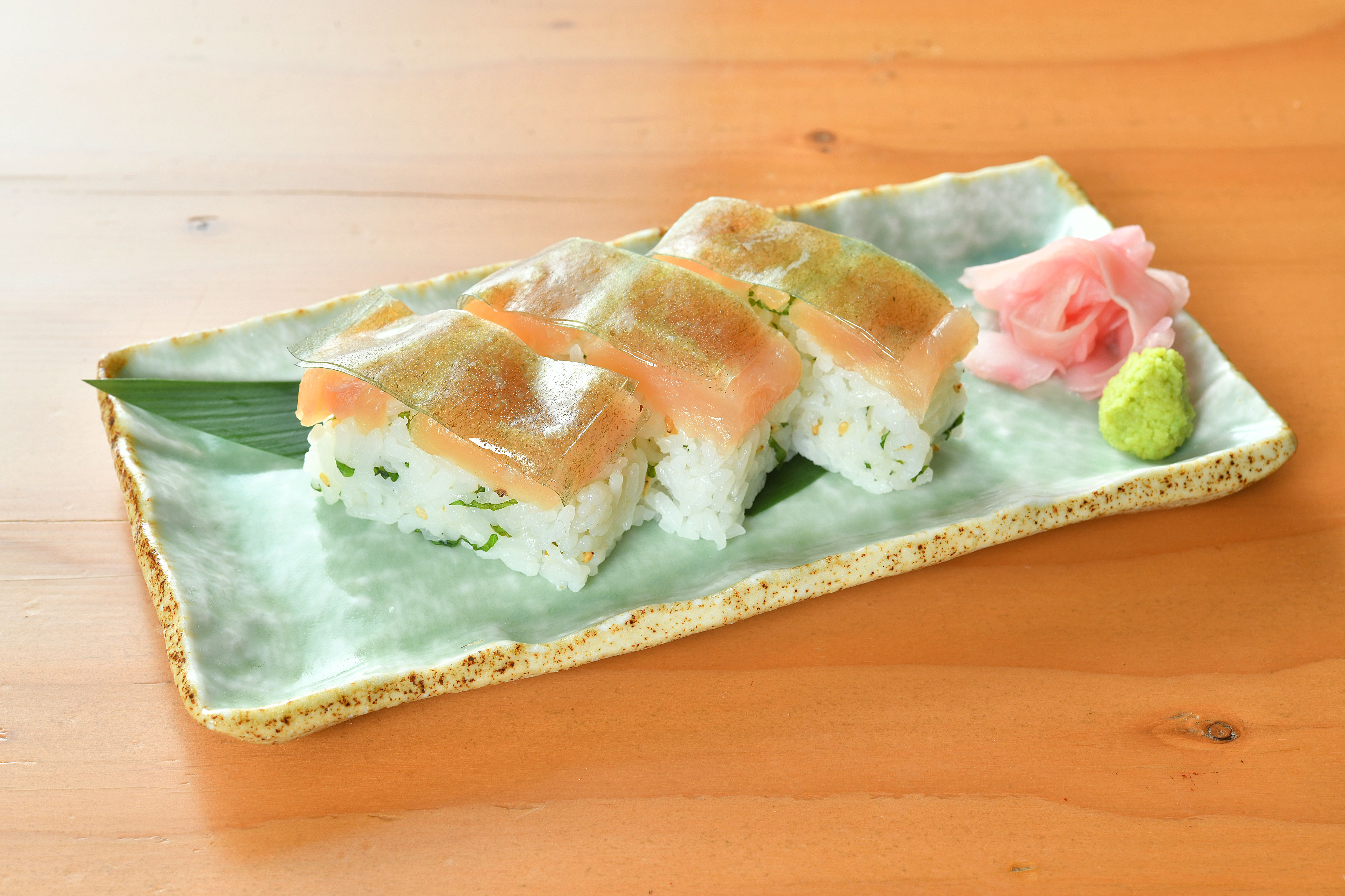 鶏バッテラ 462円(税込)