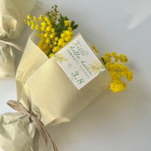 ミニブーケをプレゼント