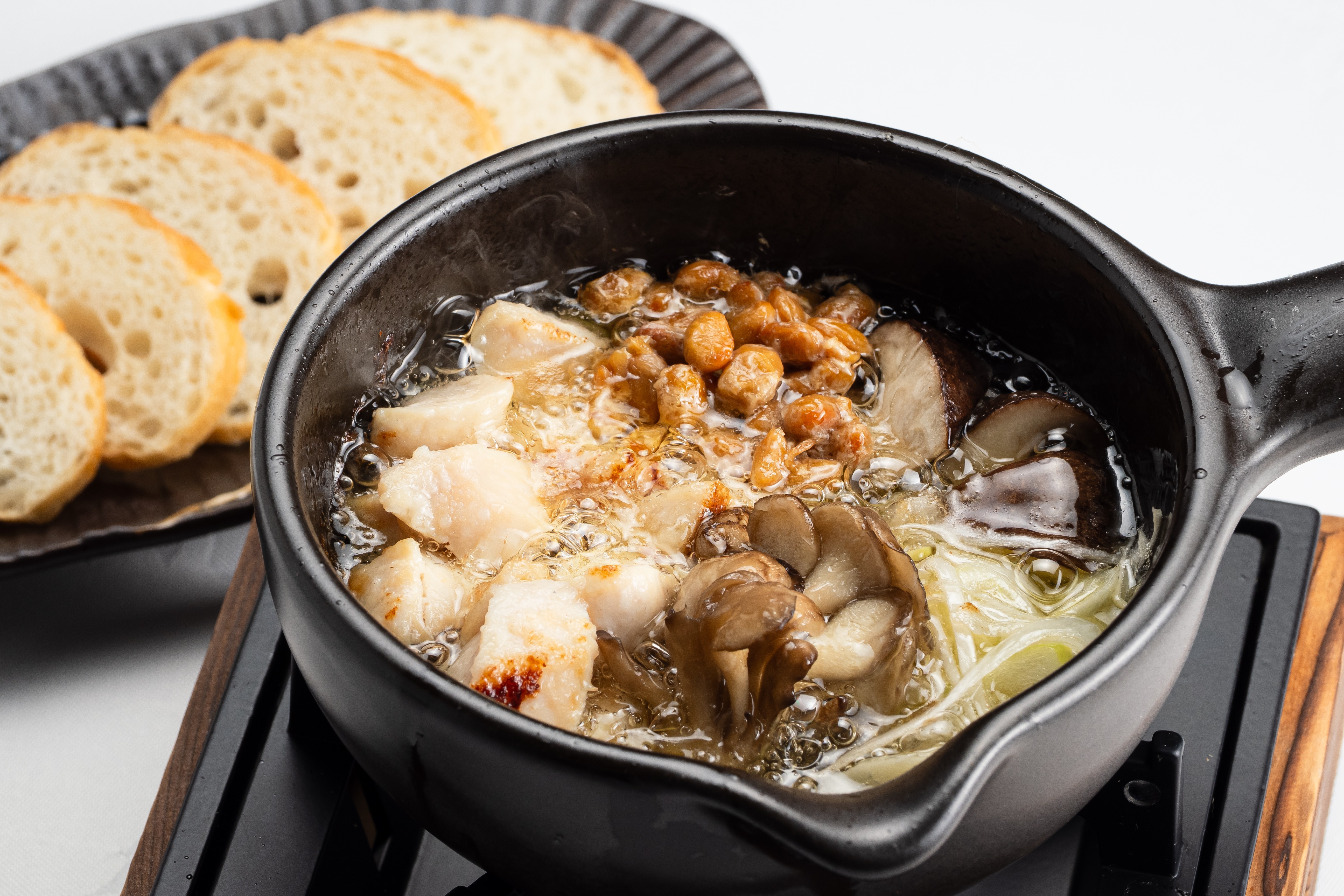 納豆のアヒージョ