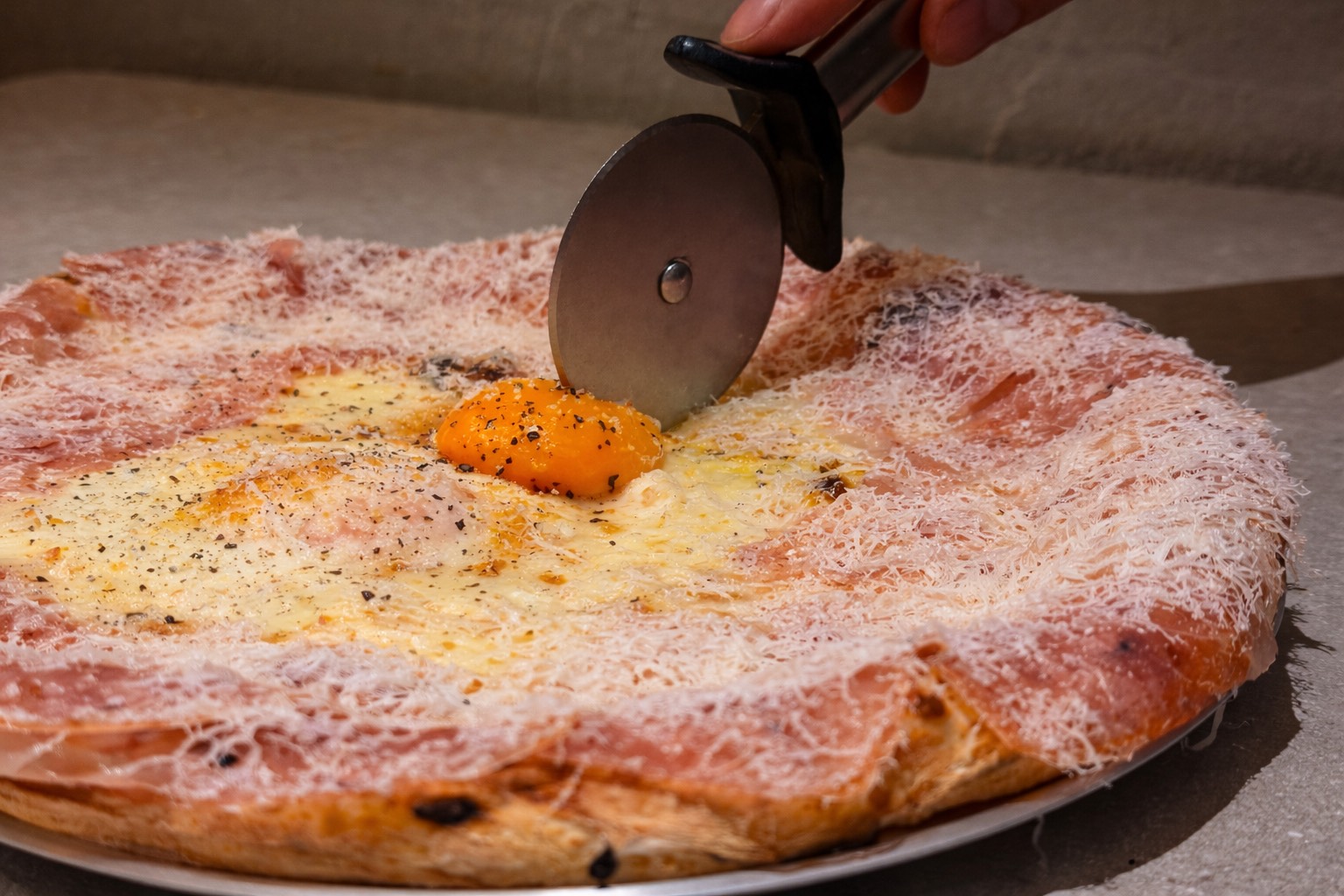 2色玉子の生ハムビスマルク 1,958円