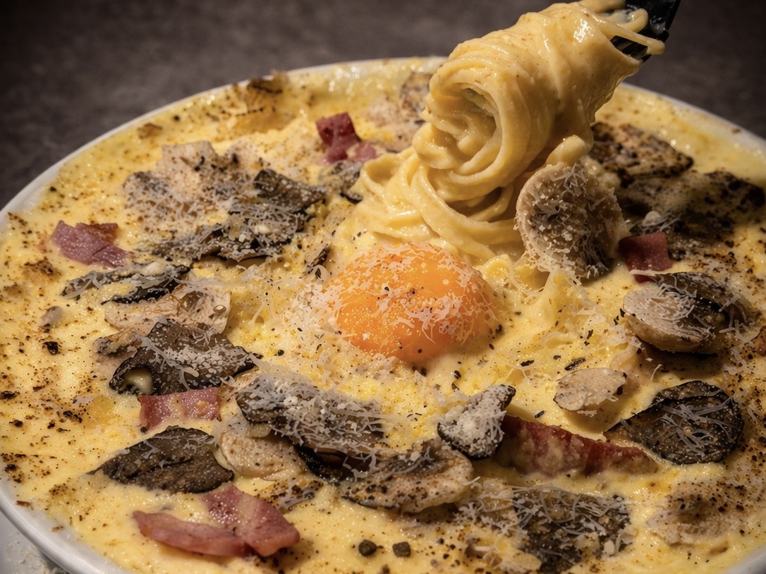 【土日祝限定ランチ】飲める!濃厚カルボナーラ 1,958円