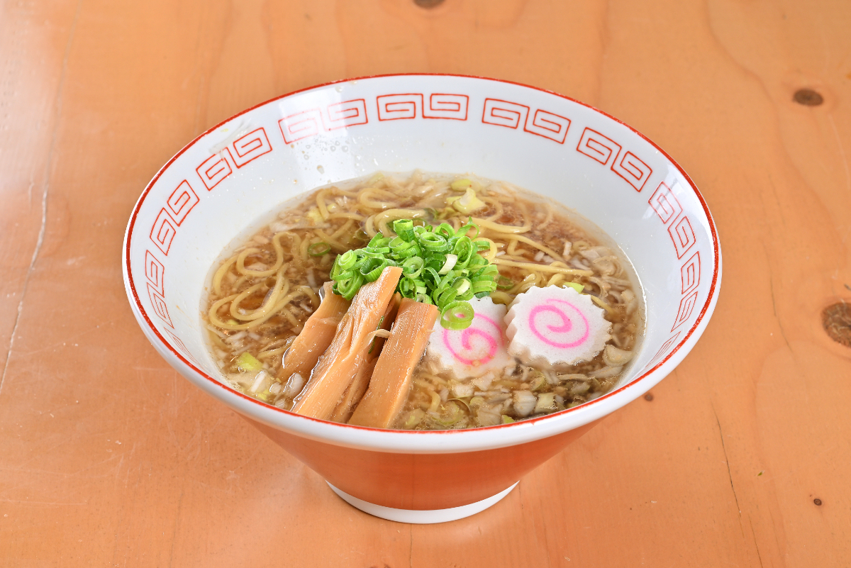 〆の中華そば 605円(税込)